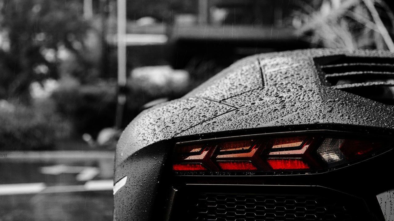 wet car black